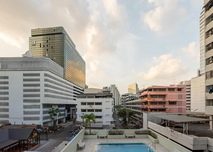 Silom 아파트